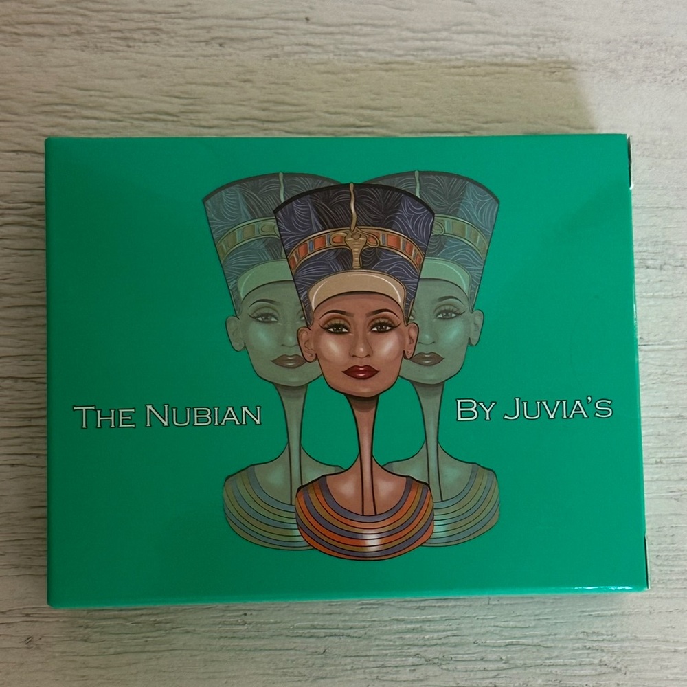 Eye shadow bundle
